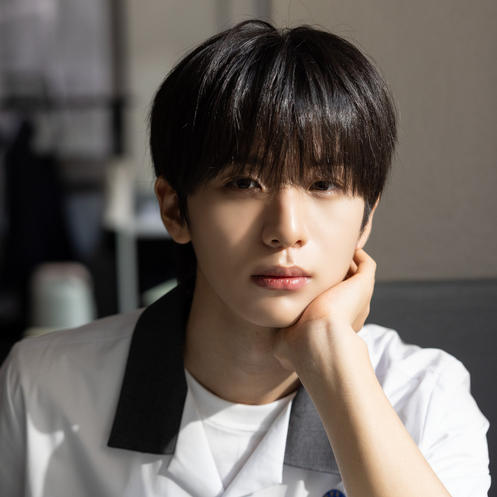 J_ust – Tell me – Single