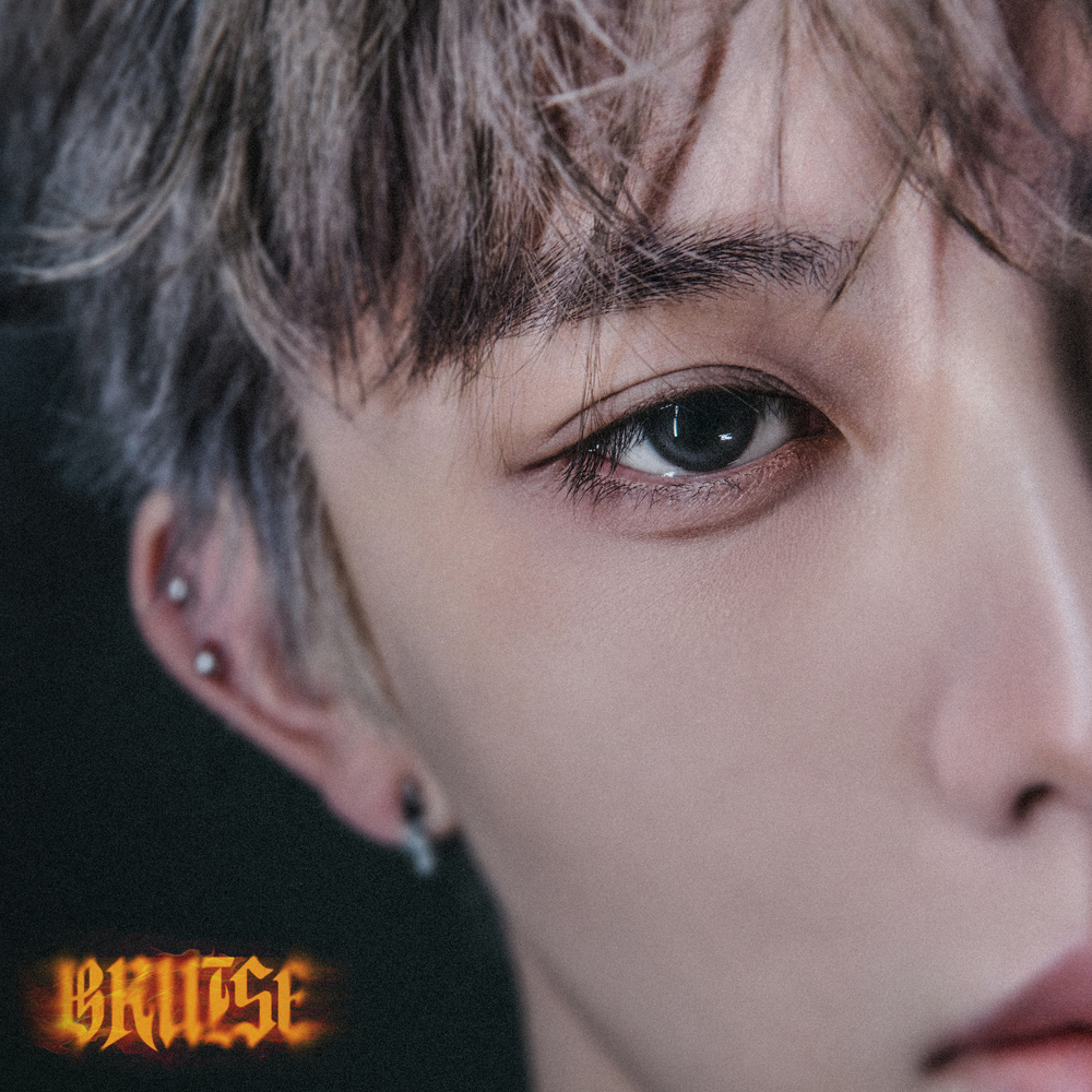 8TURN – The 3rd Digital Single BRUISE – Single