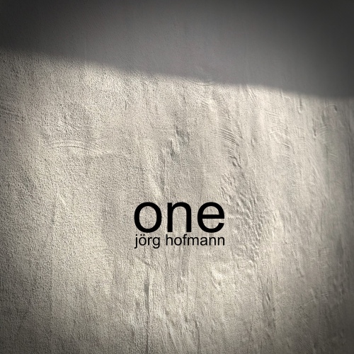 One - 벅스 One / Jörg Hofmann