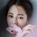 고인 빗물에 비친 사람의 얼굴 대표이미지